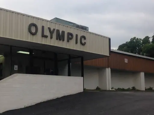 Mid State Baths commercial building showing their bathroom remodeling and plumbing services in York, PA.